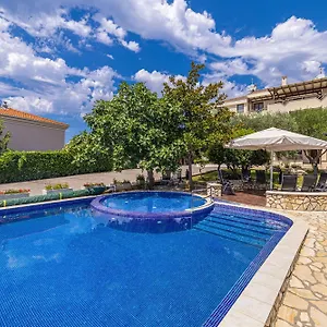  Apartament Haya With Heated Pool Chorwacja